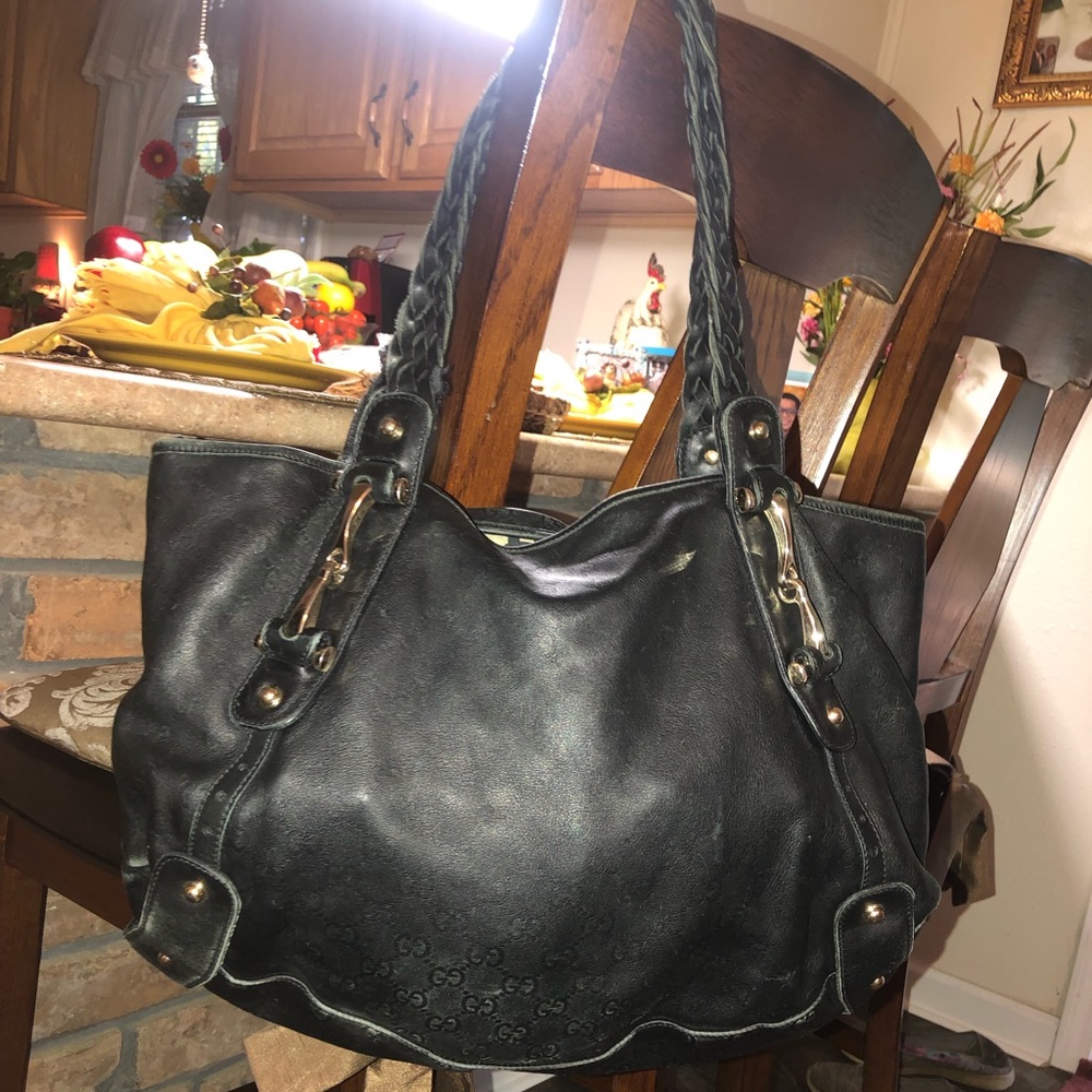 AUTHENTIC GUCCI LEATHER BAG🖤